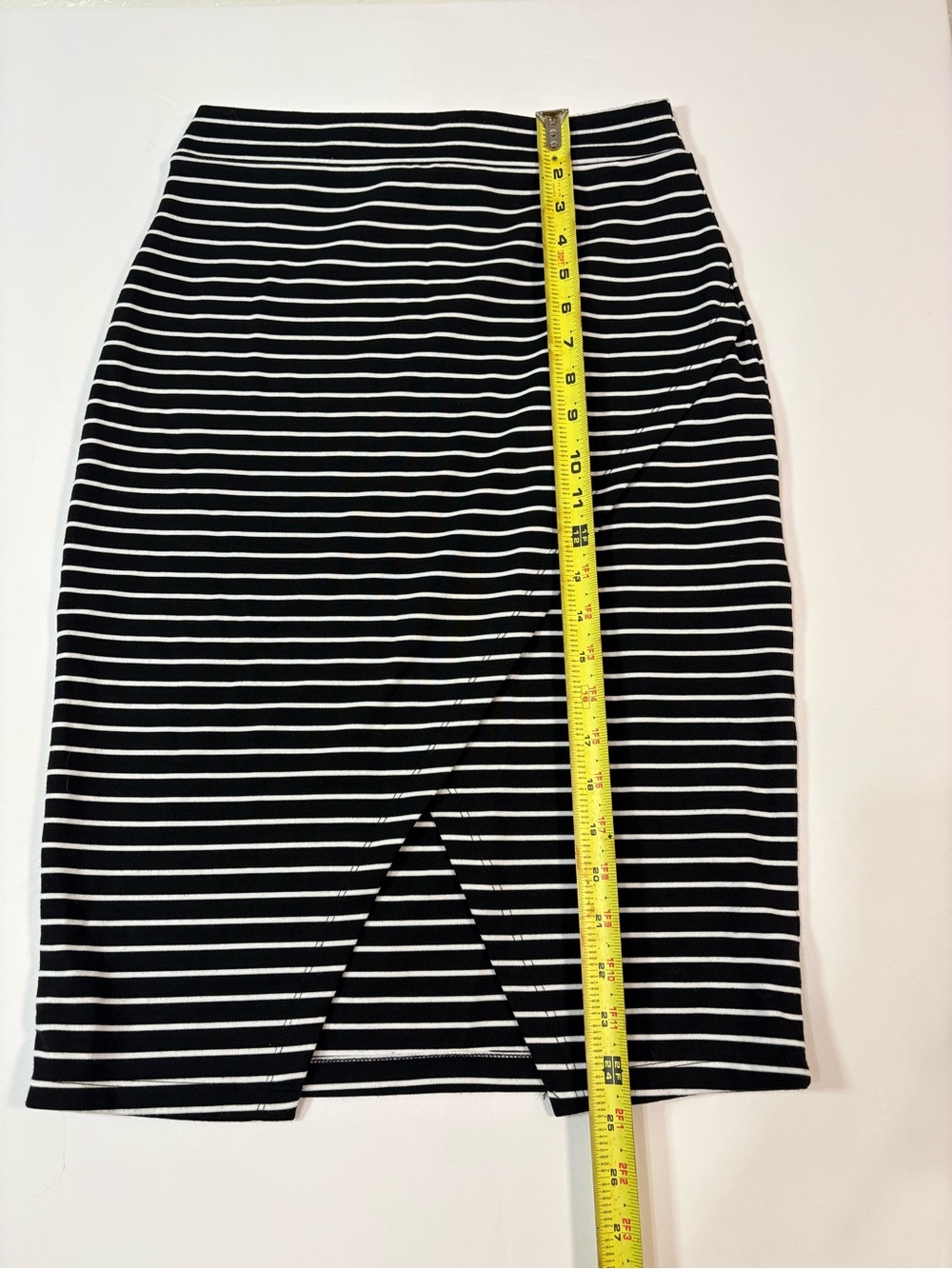 L Popular Basics Black and White Striped Pencil Skirt